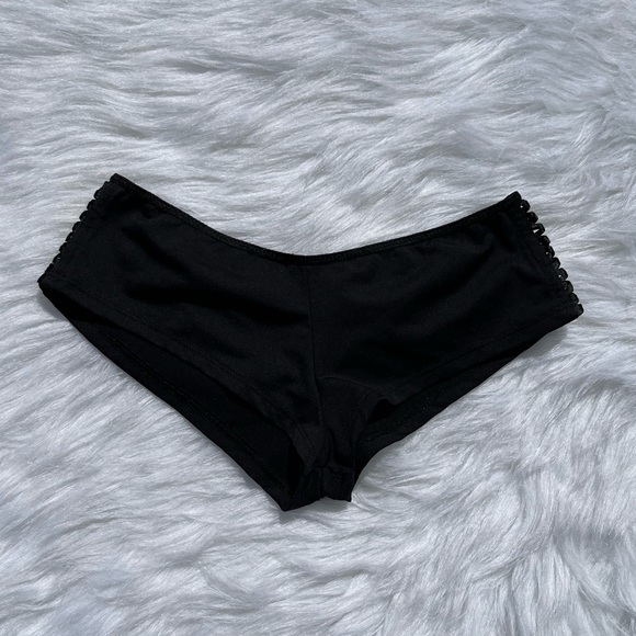 5/$25 Frederick’s of Hollywood Panty - Picture 2 of 6